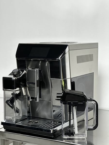 Кавомашина кавоварка DeLonghi PrimaDonna Elite Experience ECAM 650.85 фото