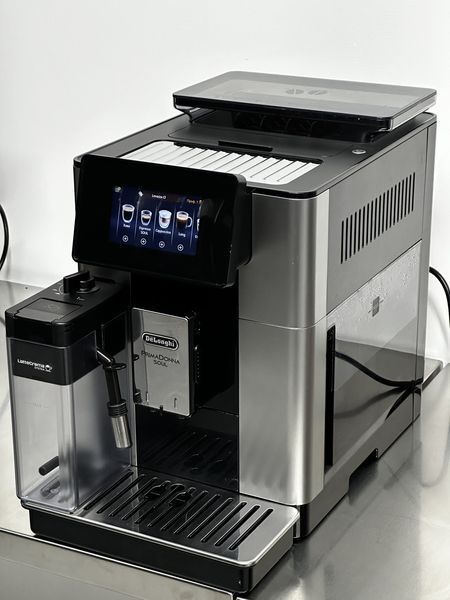 Кавомашина кавоварка DeLonghi PrimaDonna Soul ECAM 610.75.MB фото